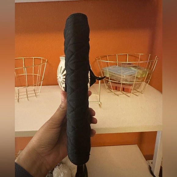 VERA BRADLEY Black Quilted Wallet with Turn-Lock - Picture 7 of 12